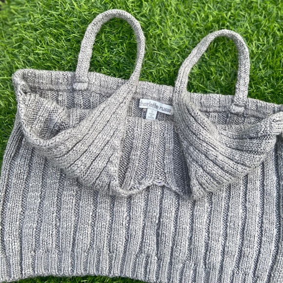 Top - Picture 2 of 3